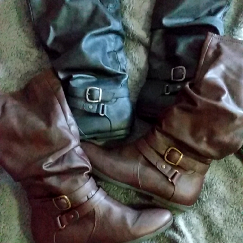 Bundle of 2 sets of boots
